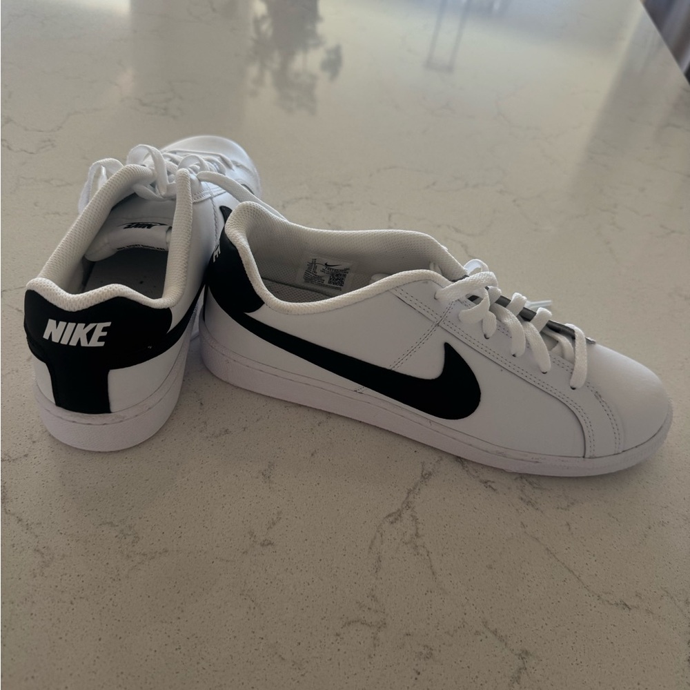 Nike White and Black Low-Top Swoosh Sneakers